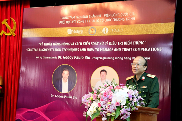 Bệnh viện Bỏng Quốc gia tổ chức Lớp đào tạo liên tục “Kỹ thuật nâng mông và cách kiểm soát xử lý điều trị biến chứng”